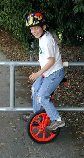 Eric Unicycle2.jpg (63969 bytes)