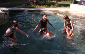 J-Pool.jpg (20583 bytes)