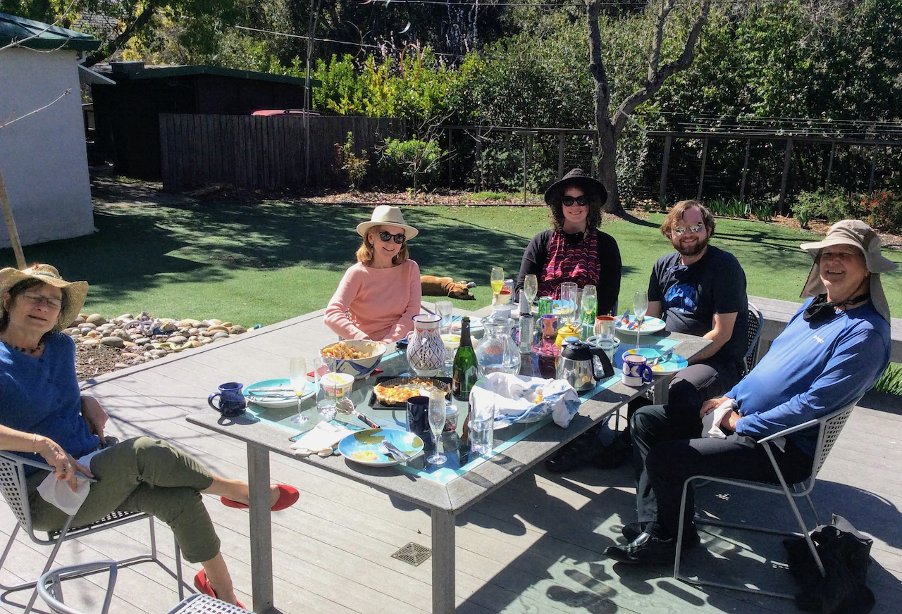 Outdoor Brunch with the
        Vitouseks